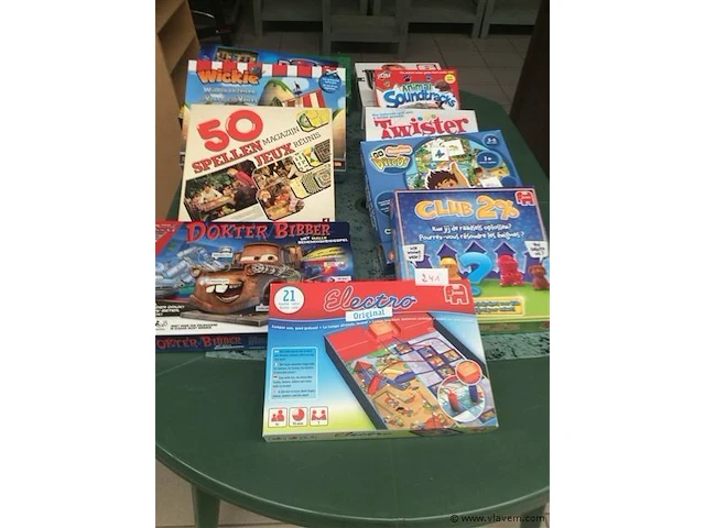 Lot spellen - afbeelding 1 van  3