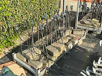 Lot sproeiers op stenen voet 50cm overige beregening (60x) - afbeelding 4 van  4