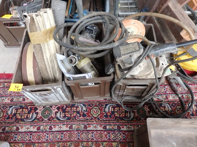 Lot spuitmateriaal 4x - afbeelding 1 van  2