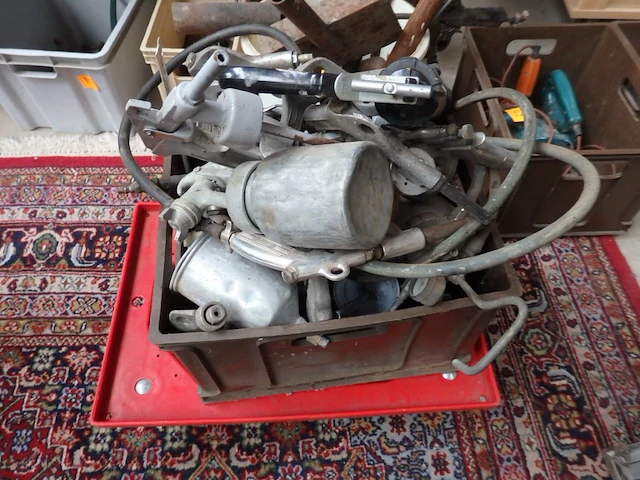 Lot spuitmateriaal 4x - afbeelding 2 van  2
