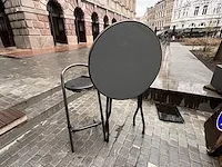 Lot staantafels en stoelen - afbeelding 1 van  6