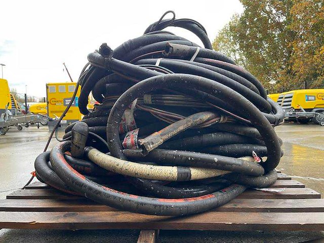 Lot straalslangen met koppelingen - afbeelding 2 van  7