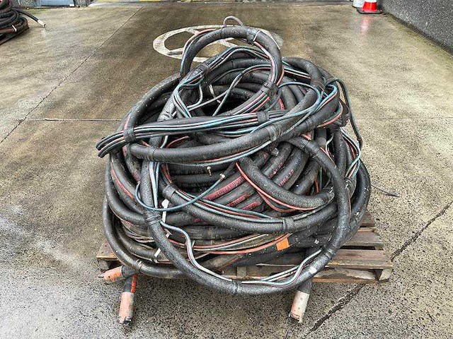 Lot straalslangen met koppelingen - afbeelding 4 van  7