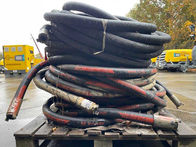Lot straalslangen met koppelingen - afbeelding 2 van  8