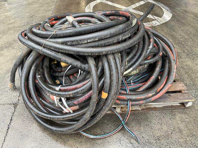 Lot straalslangen met koppelingen - afbeelding 3 van  7