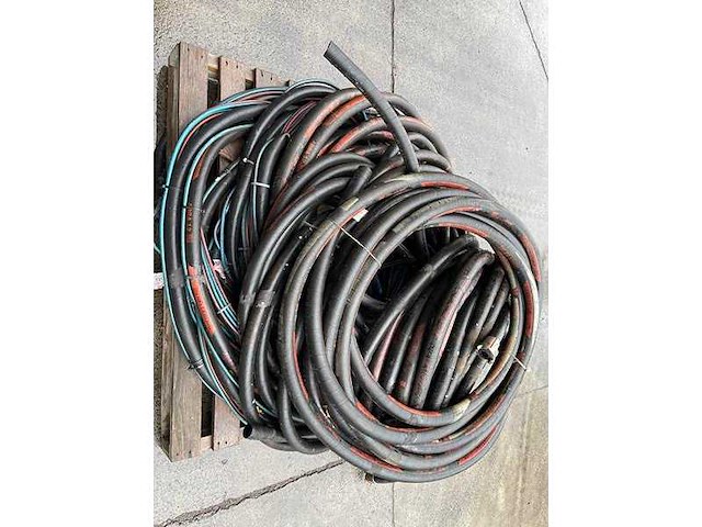 Lot straalslangen met koppelingen - afbeelding 4 van  7