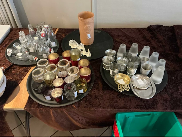Lot tafeldecoratie servies, glaswerk en bestek - afbeelding 2 van  6