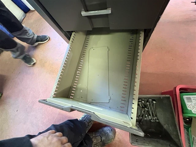 Lot tappen en boren inclusief tafel - afbeelding 2 van  11