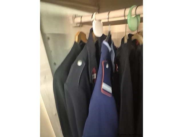 Lot textiel in de kast - afbeelding 3 van  3