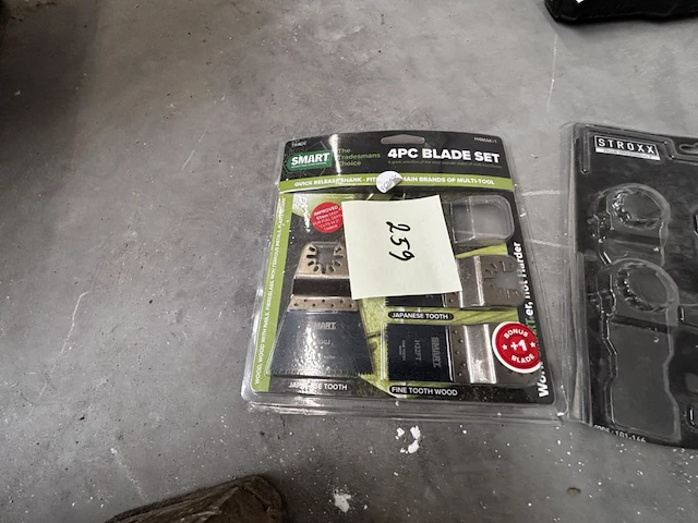 Lot toebehoren multitool - afbeelding 2 van  2