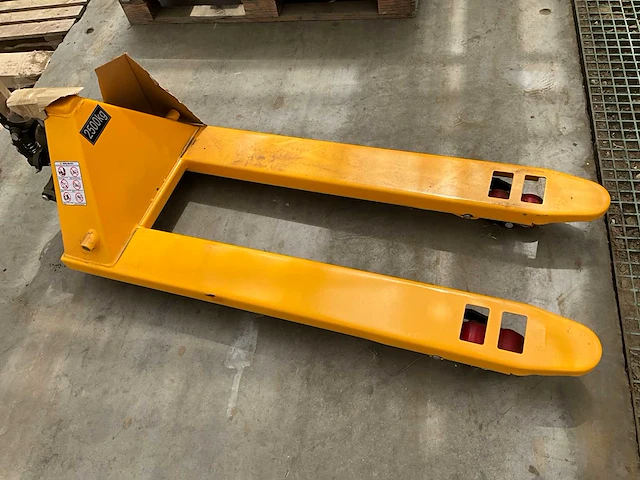 Lot transpallet 2500kg (x6) - afbeelding 1 van  8