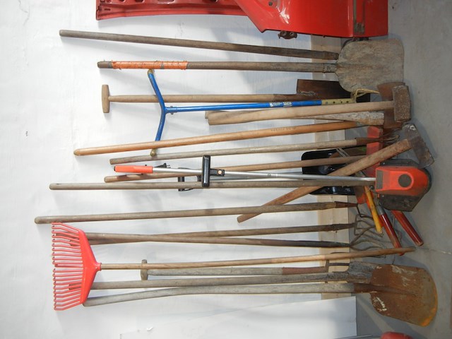 Lot tuingerei - afbeelding 1 van  2