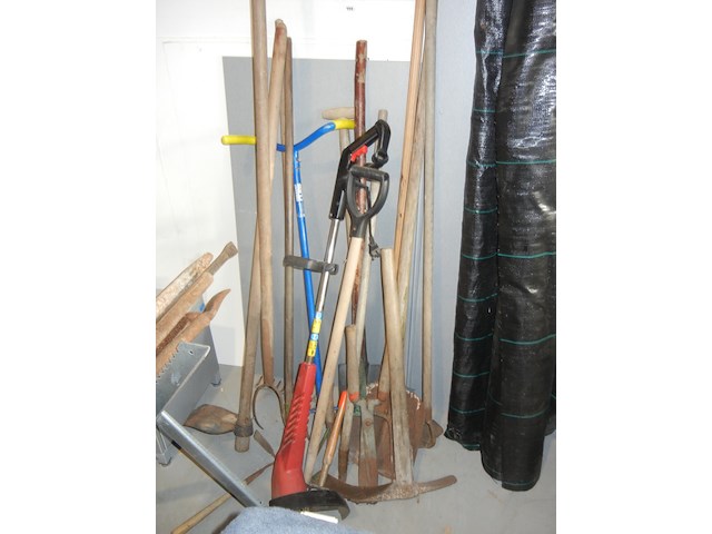 Lot tuingerei - afbeelding 1 van  1