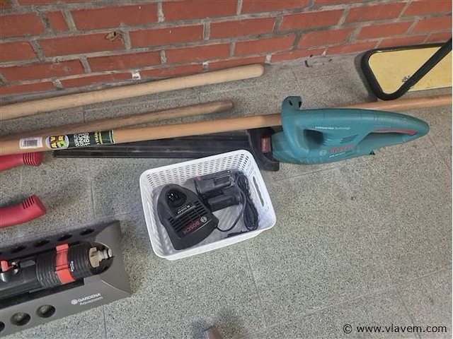 Lot tuinmateriaal - afbeelding 2 van  5