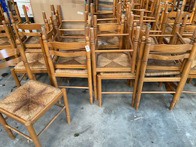 Lot v 40 stoelen - afbeelding 1 van  3