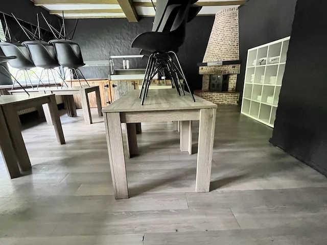 Lot van 10 bistrotafels en 28 stoelen - afbeelding 5 van  12