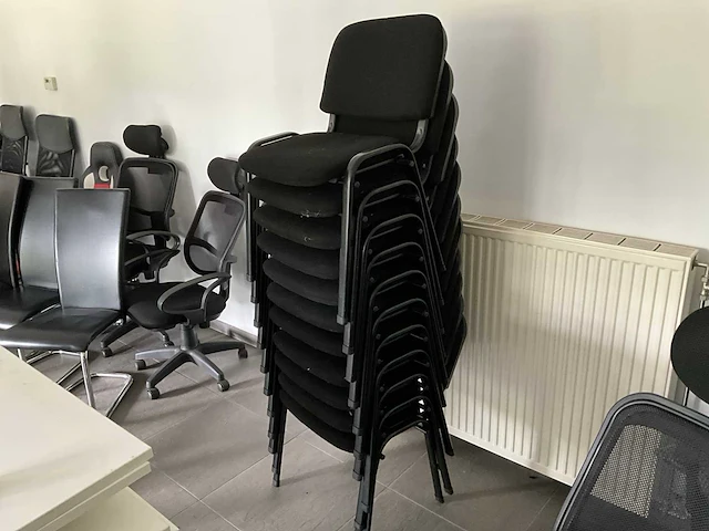Lot van 11 bureaustoelen - afbeelding 1 van  5