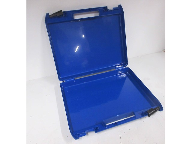 Lot van 11 plastiek koffers - afbeelding 2 van  2