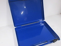 Lot van 11 plastiek koffers - afbeelding 2 van  2