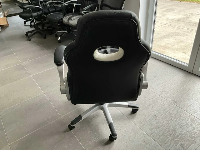 Lot van 13 bureaustoelen - afbeelding 7 van  9