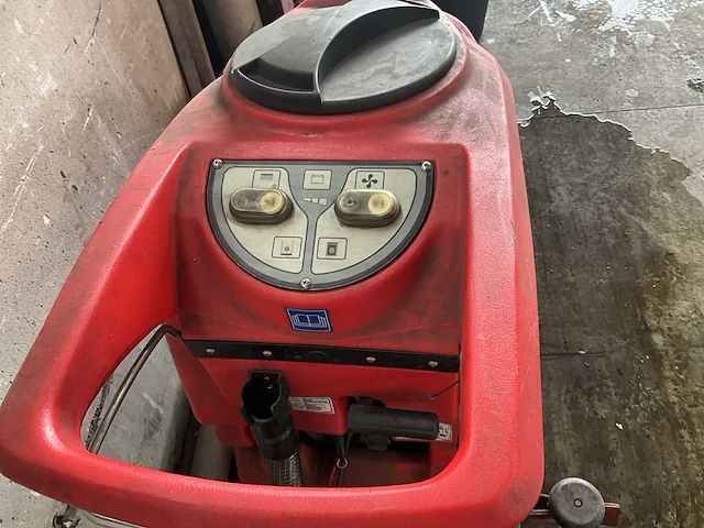 Lot van 2 industriële kuismachines jet line gansow - afbeelding 14 van  16