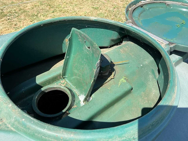 Lot van 2 verticale opslagtanken, 2500 l diesel tank - afbeelding 6 van  14