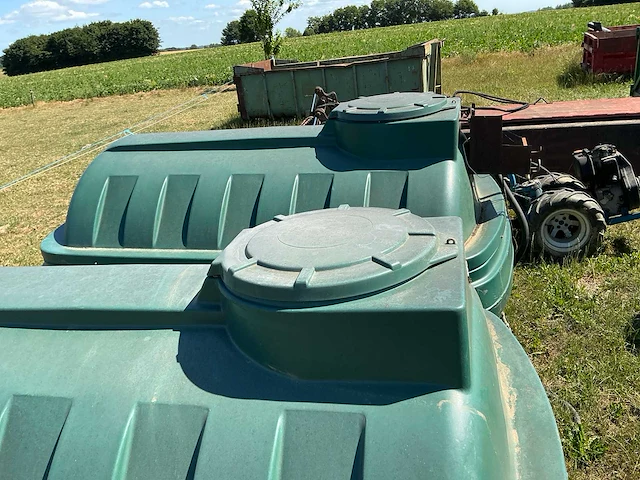 Lot van 2 verticale opslagtanken, 2500 l diesel tank - afbeelding 11 van  14