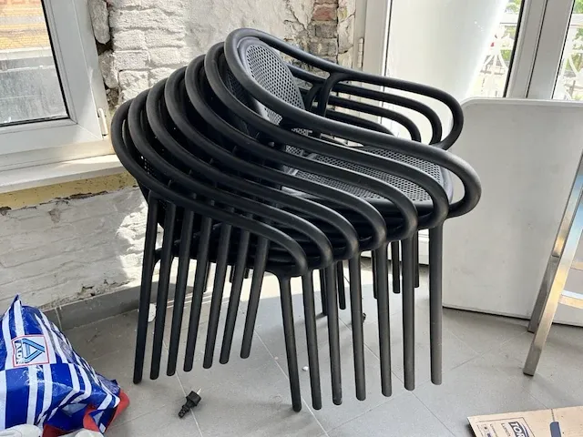 Lot van 28 terrasstoelen en 4 tafels - afbeelding 8 van  8