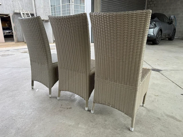 Lot van 3 rotanstoelen - afbeelding 2 van  3