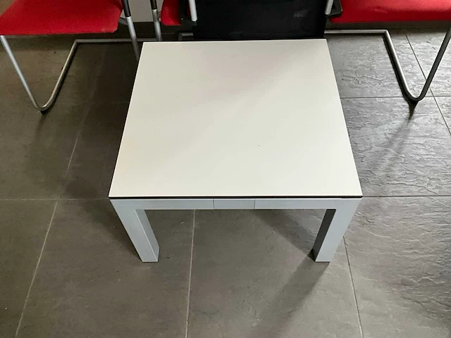 Lot van 4 stoelen en 1 tafel - afbeelding 2 van  5