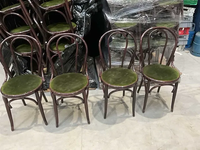 Lot van 46 designstoelen thonet replica - afbeelding 9 van  13