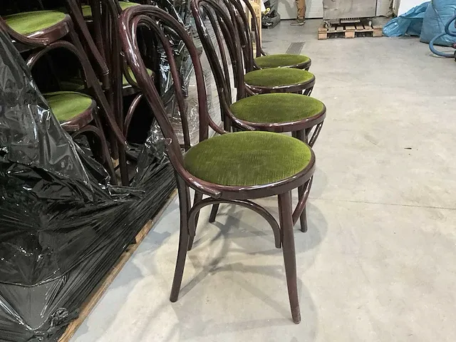 Lot van 46 designstoelen thonet replica - afbeelding 10 van  13