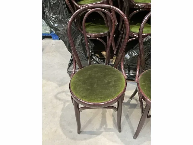 Lot van 46 designstoelen thonet replica - afbeelding 11 van  13