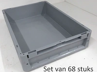 Lot van 68 euronorm stapelbakken ne 6412 - afbeelding 1 van  1