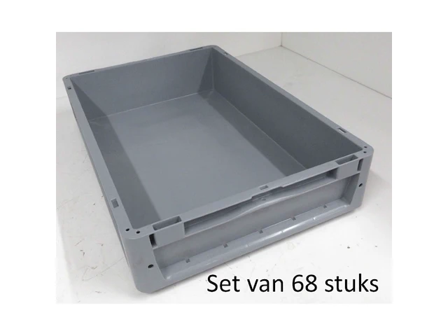 Lot van 68 euronorm stapelbakken ne 6412 - afbeelding 1 van  1