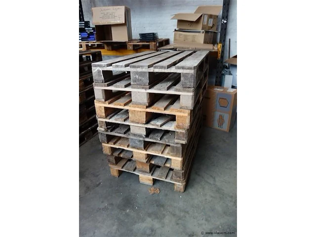 Lot van 8 x euro pallet - afbeelding 1 van  1