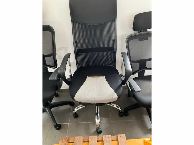 Lot van 9 bureaustoelen - afbeelding 1 van  8