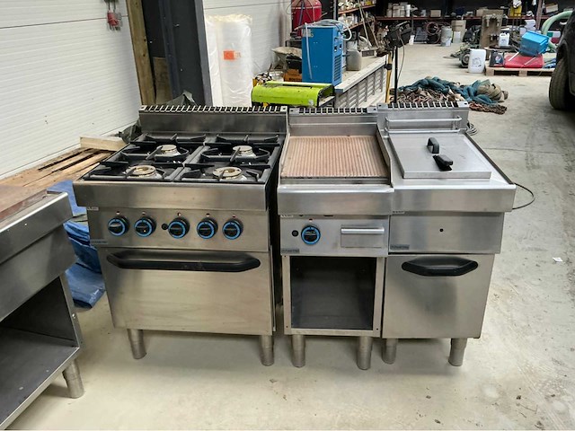 Lot van keukenapparatuur ven het merk mastro daa0077 grill- en bakplaat - afbeelding 12 van  19
