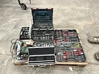 Lot van onvolledig werkgerei - afbeelding 1 van  11