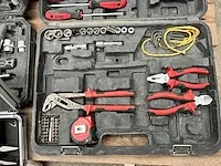 Lot van onvolledig werkgerei - afbeelding 5 van  11