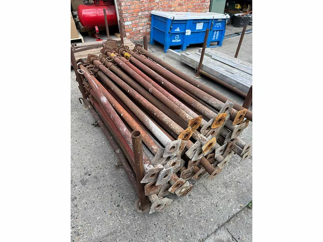 Lot van schroefstempels met stapelrekken schroefstempel - afbeelding 2 van  4