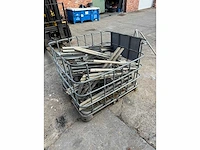 Lot van steunen en koppen voor schroefstempels bouw- en bevestigingsmateriaal - afbeelding 5 van  7