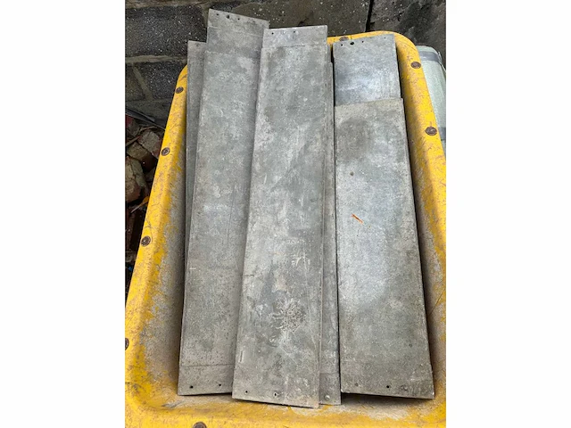 Lot van trapbekisting bekistingsmateriaal - afbeelding 5 van  5