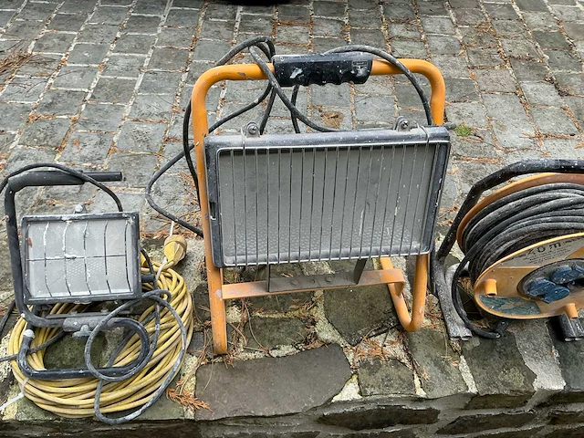 Lot van verschillende elektrische toebehoren bouw - afbeelding 5 van  7