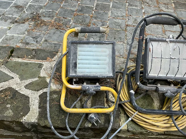 Lot van verschillende elektrische toebehoren bouw - afbeelding 7 van  7