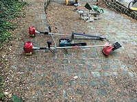 Lot van verschillende tuingereedschappen. - afbeelding 4 van  17
