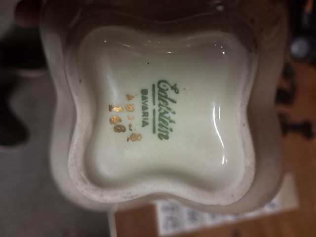 Lot varia beelden,vaasjes,wanelstok enz - afbeelding 2 van  3