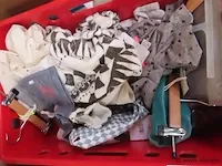 Lot varia kleren en babyartikelen - afbeelding 3 van  6