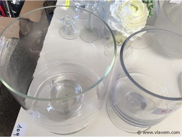 Lot vazen glas - afbeelding 2 van  2