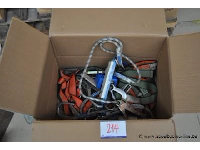 Lot veiligheidsharnassen - afbeelding 1 van  1